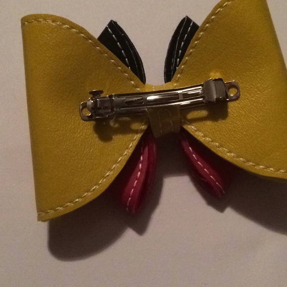 Handmade Minnie Hair Bow - Picture 3 of 3